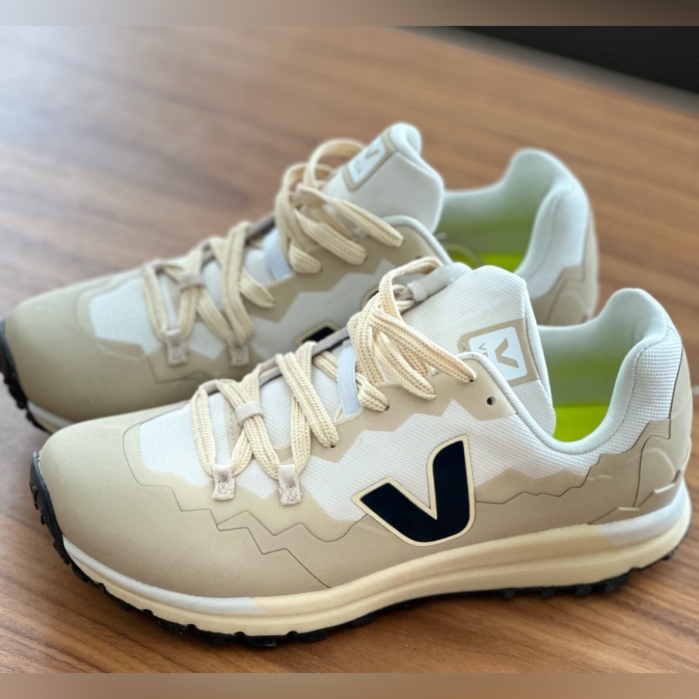 VEJA Mountain T4 - size 7.5